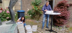 Verpackung und Schadenserfassung, Foto: Antje Brauns.