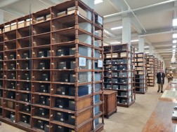 Magazin des Stadtarchivs Brüssel